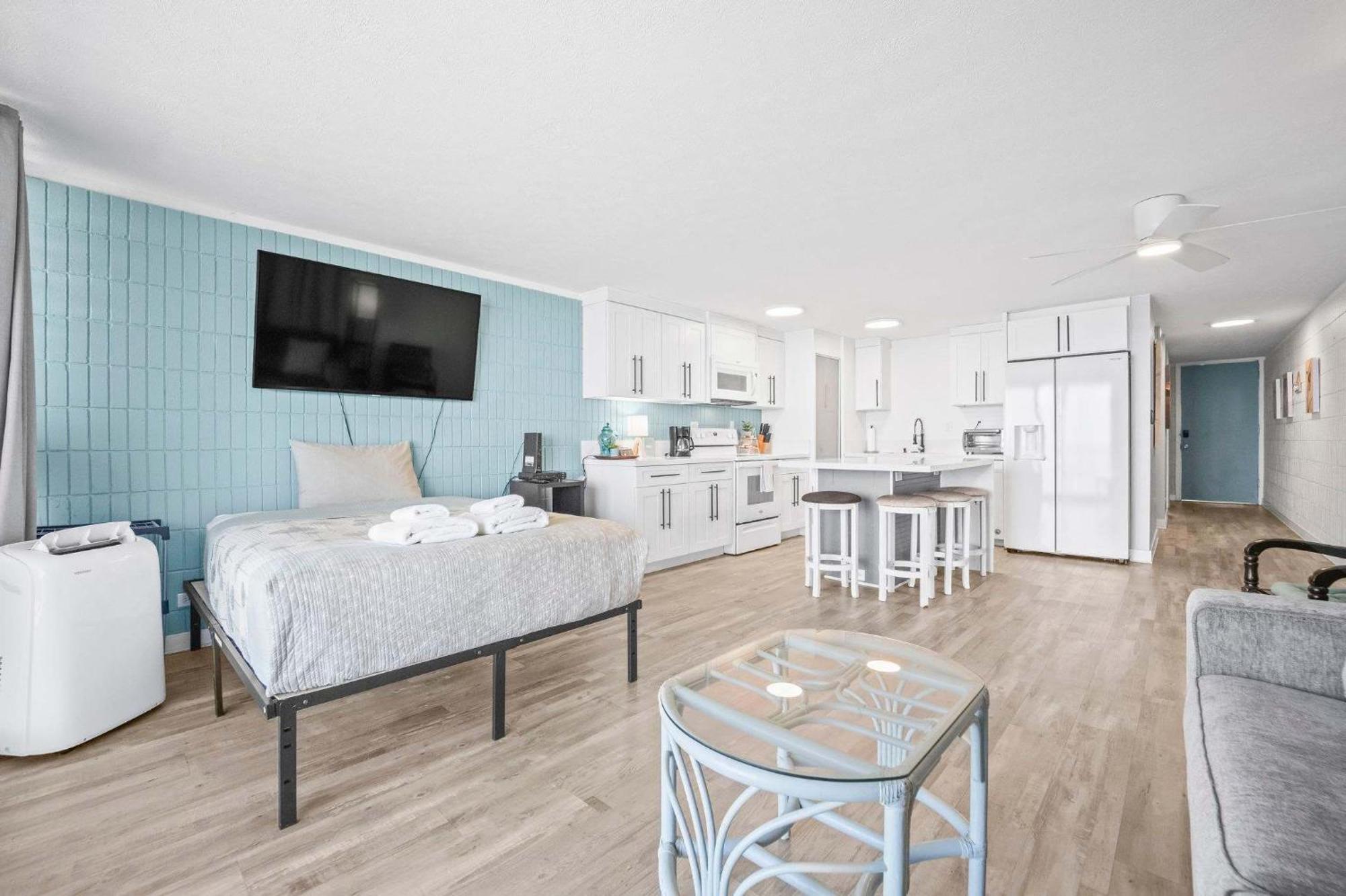 Beautiful Beachfront Condo Laie Екстер'єр фото
